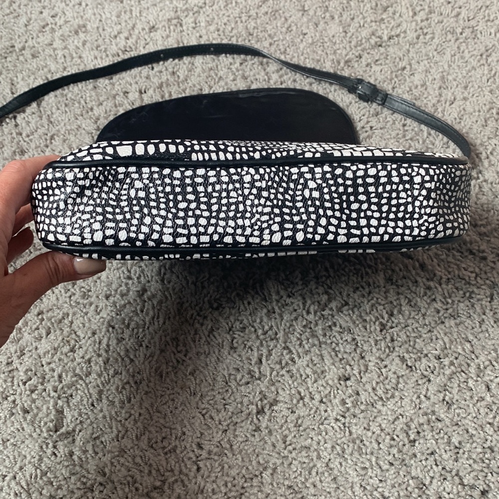 Vera Bradley Crossbody - Picture 12 of 16